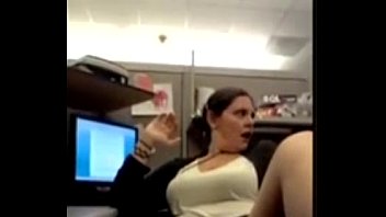 Развратна стюардесса находит время на половой акт с развратник
